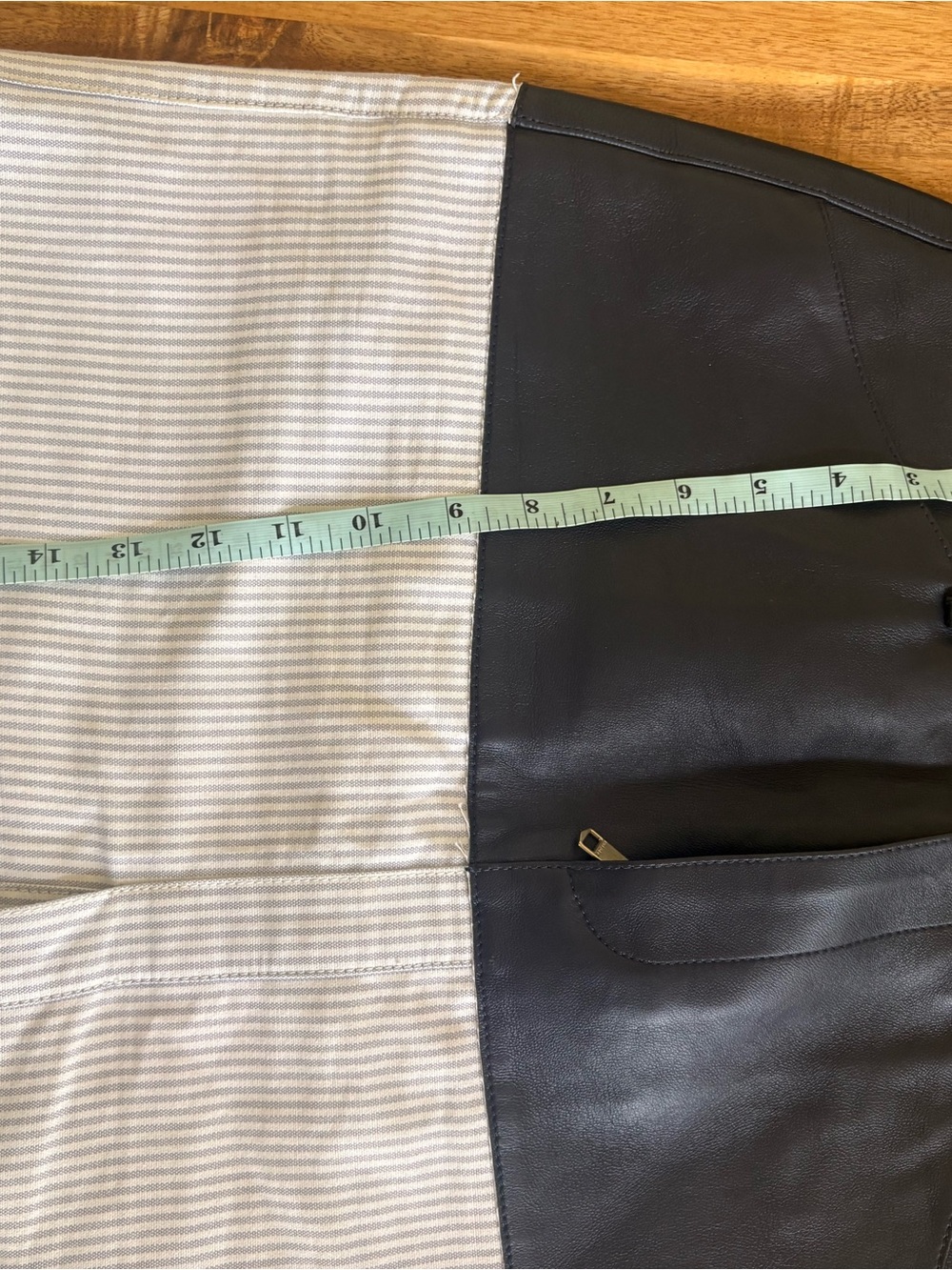 Rare Tommy Hilfiger sample lamb Leather and White Pinstripe Two-Tone Mini skirt - Picture 13 of 13